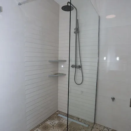 Queen Of Peace Split